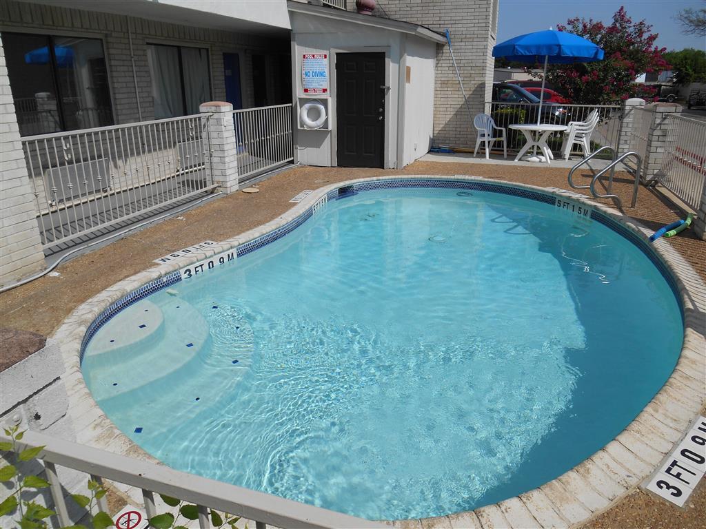 Motel 6 San Antonio-Splashtown Facilities photo